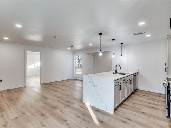 116  Cooper Drive , Hurst Texas 76053