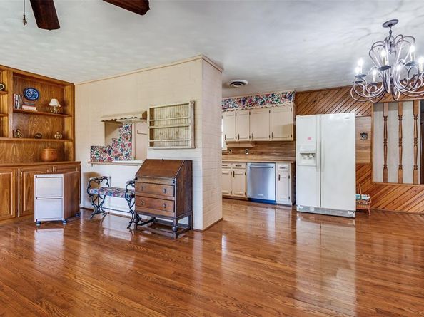 7112  Hightower Street , Fort Worth Texas 76112