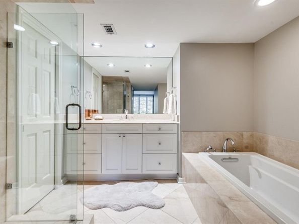 3621  Turtle Creek Boulevard  2L, Dallas Texas 75219