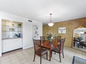 714  Oakwood Trail , Fort Worth Texas 76112