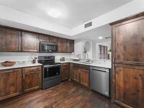 714  Oakwood Trail , Fort Worth Texas 76112