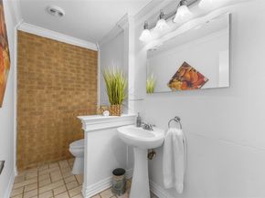 714  Oakwood Trail , Fort Worth Texas 76112