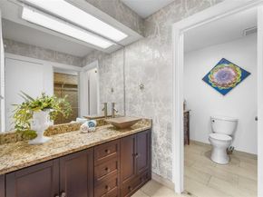 714  Oakwood Trail , Fort Worth Texas 76112