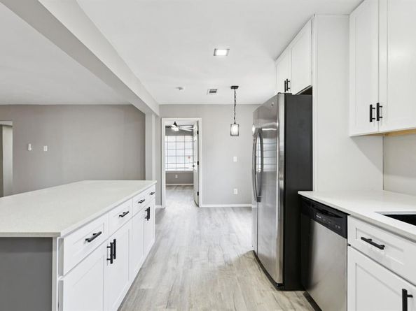 9643  Altacrest Drive , Dallas Texas 75227