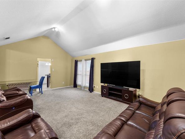 801 S Parks Drive , DeSoto Texas 75115