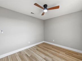 2914  Midway Plaza Boulevard , Dallas Texas 75241