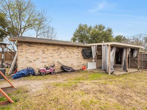 3418  Meadow Oaks Drive , Garland Texas 75043