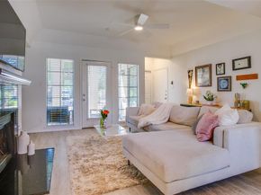 3105  San Jacinto Street  104, Dallas Texas 75204