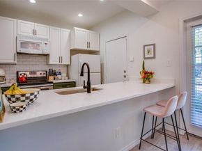 3105  San Jacinto Street  104, Dallas Texas 75204