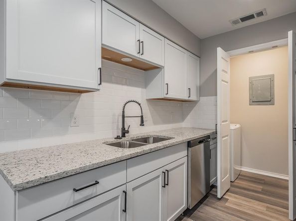 5662  Cedar Creek Drive , Benbrook Texas 76109