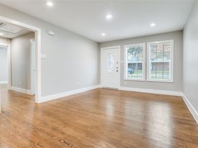 1811  Canelo Drive , Dallas Texas 75232