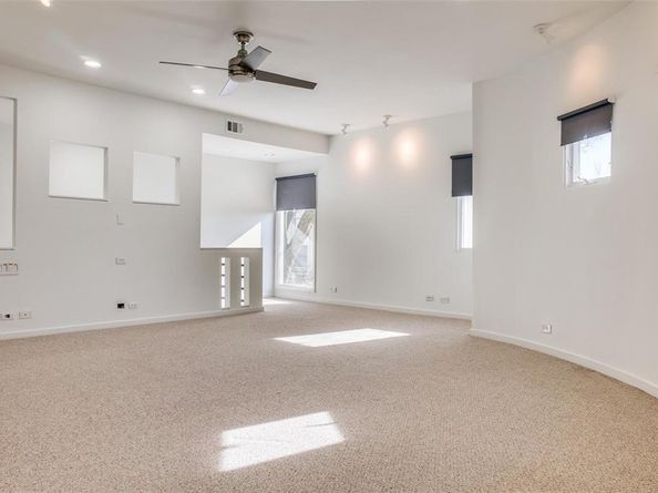 4242  Buena Vista Street  22, Dallas Texas 75205