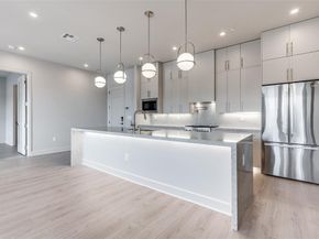 1900 S Ervay Street  512, Dallas Texas 75215