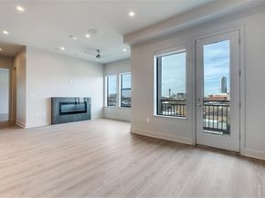 1900 S Ervay Street  512, Dallas Texas 75215