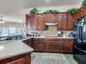 626  Saddlebrook  , DeSoto Texas 75115