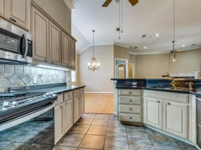 1008  Gabriel Lane , Fort Worth Texas 76116