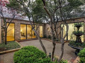 29  Saint Laurent Place , Dallas Texas 75225