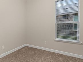 1421  CANTERBURY Trail , DeSoto Texas 75115