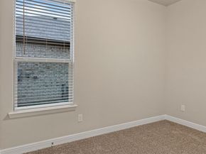 1421  CANTERBURY Trail , DeSoto Texas 75115