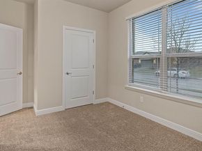 1421  CANTERBURY Trail , DeSoto Texas 75115