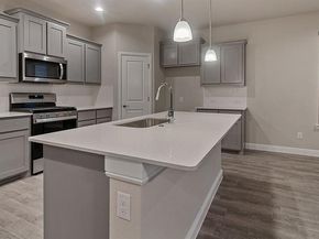 1421  CANTERBURY Trail , DeSoto Texas 75115