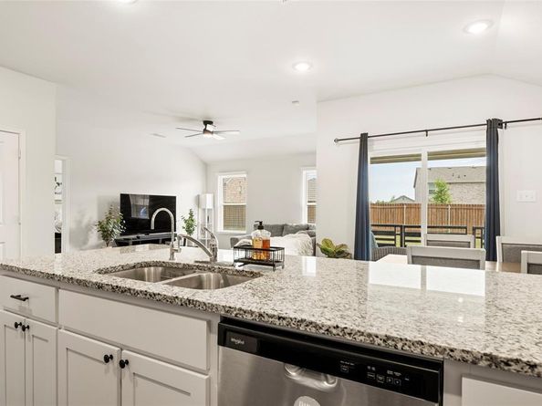 3640  Chestnut Oak Drive , Dallas Texas 75253