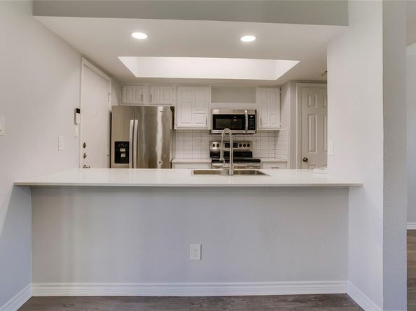 3105  San Jacinto Street  217, Dallas Texas 75204
