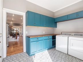 206 S Edgefield Avenue , Dallas Texas 75208