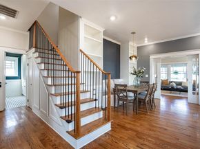 206 S Edgefield Avenue , Dallas Texas 75208