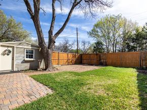 206 S Edgefield Avenue , Dallas Texas 75208