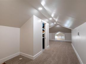 206 S Edgefield Avenue , Dallas Texas 75208