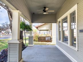 206 S Edgefield Avenue , Dallas Texas 75208