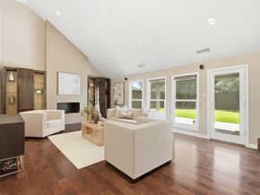 237  Woodcrest Drive , Richardson Texas 75080