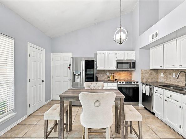 420  Vincent Street , Cedar Hill Texas 75104