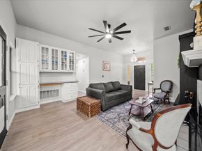 909  Dudley Street , Denton Texas 76205