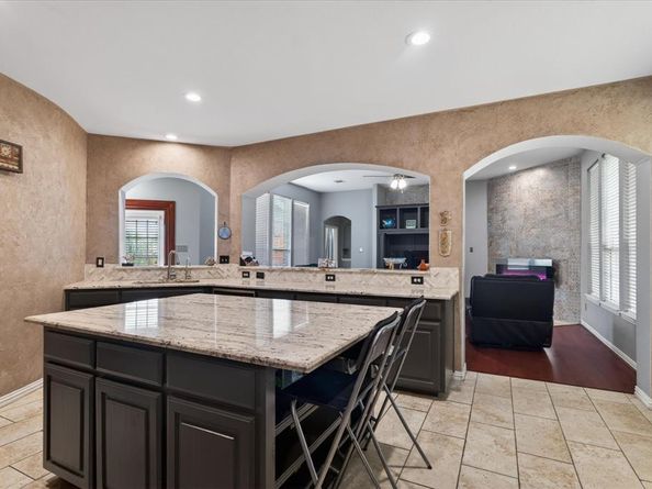 8708  Rugby Road , Irving Texas 75063
