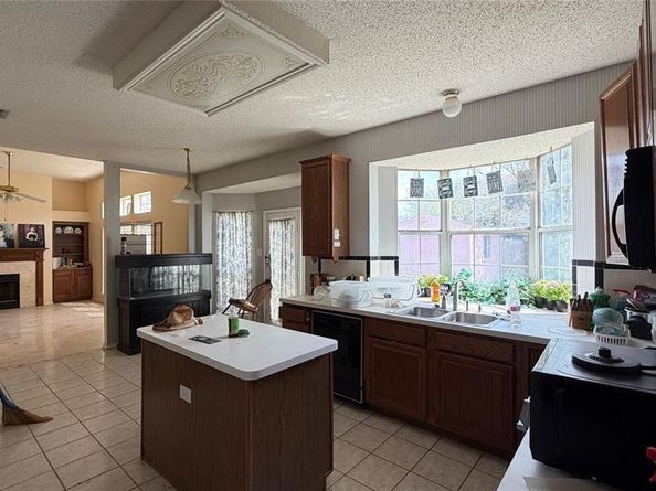 4412  Forsyth Lane , Grand Prairie Texas 75052