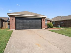7816  Whitney Lane , Fort Worth Texas 76112