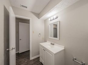 876  Dogwood Trail , Lancaster Texas 75146