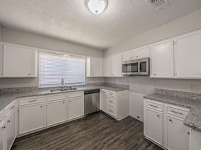 876  Dogwood Trail , Lancaster Texas 75146