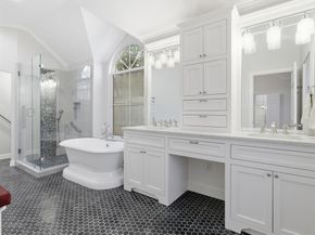 2204  Woods Edge Court , Corinth Texas 76210