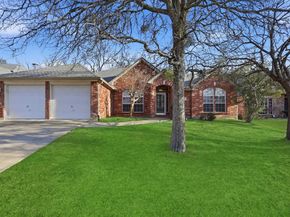 2204  Woods Edge Court , Corinth Texas 76210