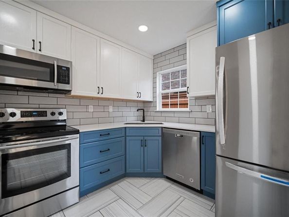 800  Spicewood Court , Irving Texas 75063
