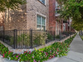 950  Henderson Street  1214, Fort Worth Texas 76102