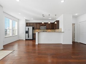 950  Henderson Street  1214, Fort Worth Texas 76102