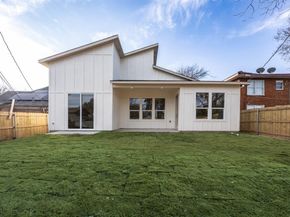 3325  Avenue G  , Fort Worth Texas 76105