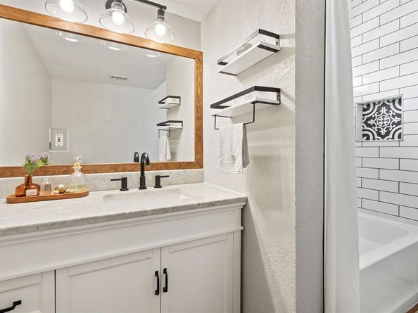 3901  Travis Street  121, Dallas Texas 75204