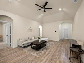 2815 E Overton Road , Dallas Texas 75216