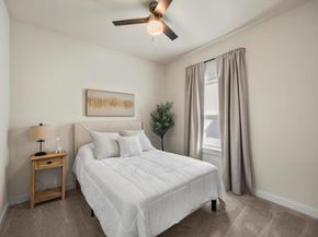 2815 E Overton Road , Dallas Texas 75216