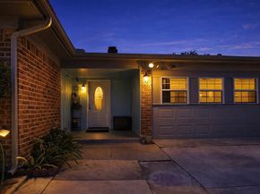 726  Idlewilde Drive , Lewisville Texas 75067